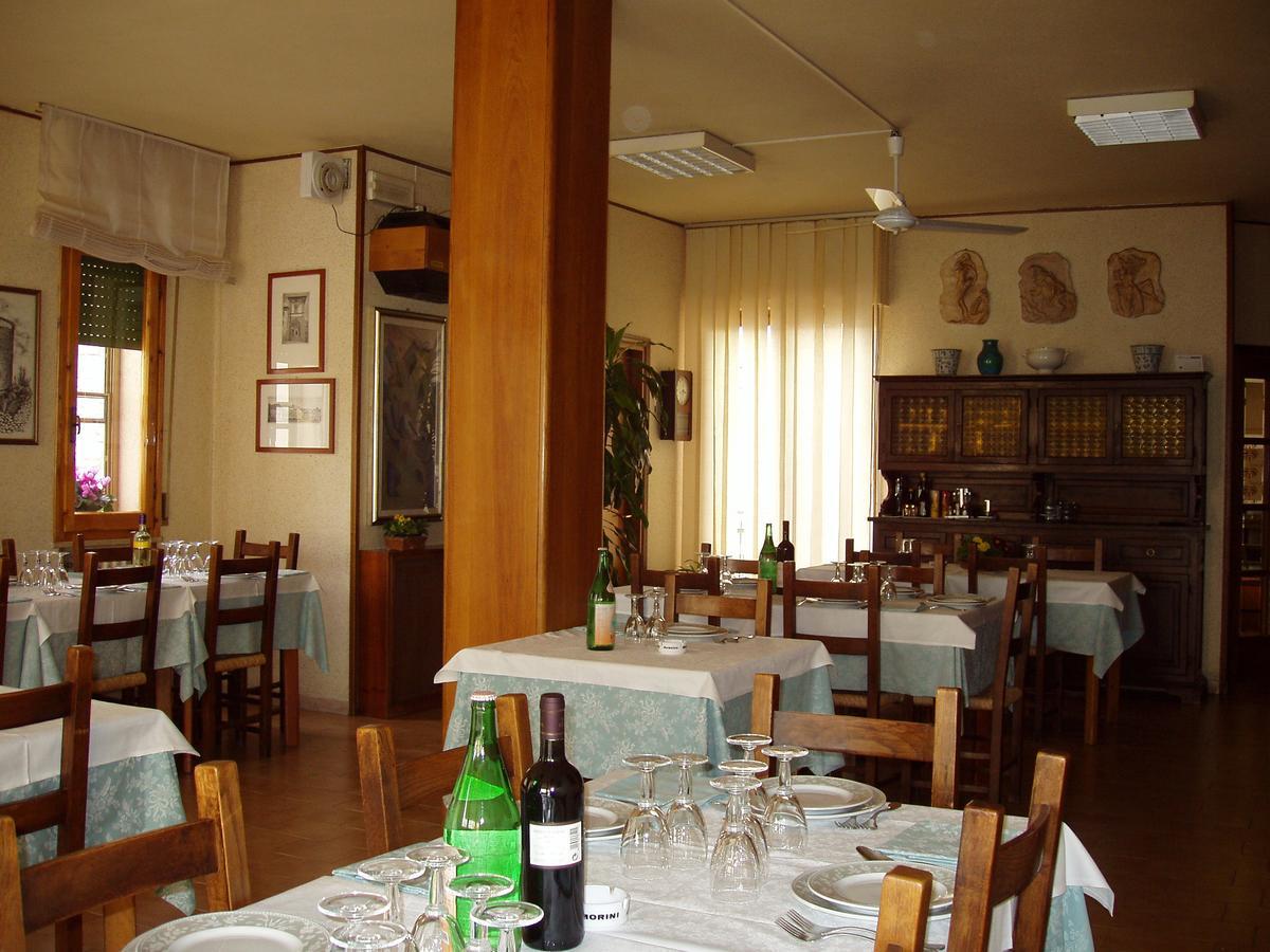 Albergo Ristorante Taverna Dalla "Lisina" Sansepolcro Exterior foto